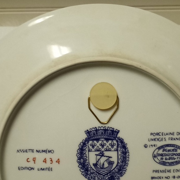 Le Marche Aux Fleurs Et La Conciergerie Collector Plate - Picture 12 of 12